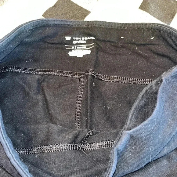 TEK GEAR size medium black crop leggings athletic - Picture 2 of 3